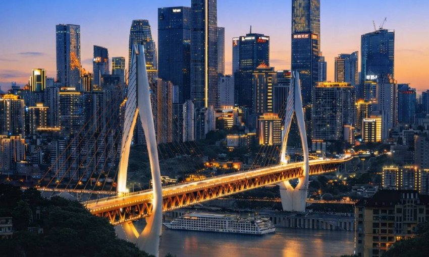 Чунчин хотын газар, нислэгтэй аялал